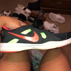 💝Nike women’s sneakers size 9